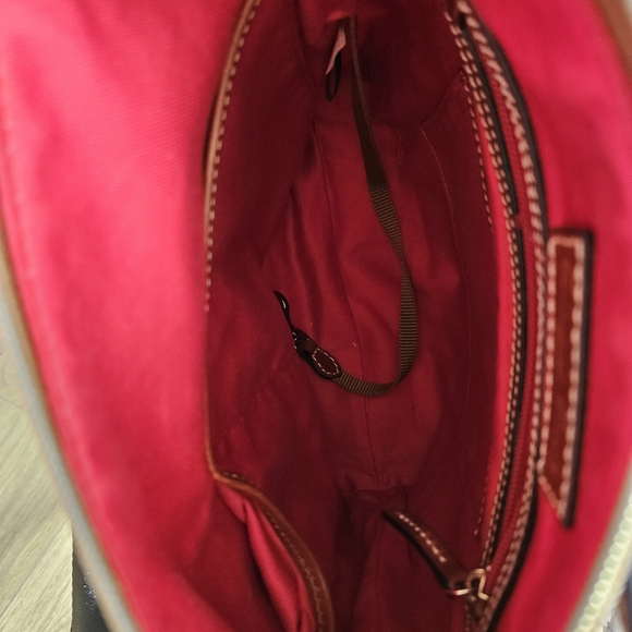 Dooney & Bourke Cranberry Crossbody/Shoulder Coated Cotton w/Leather Excellent - Picture 11 of 16